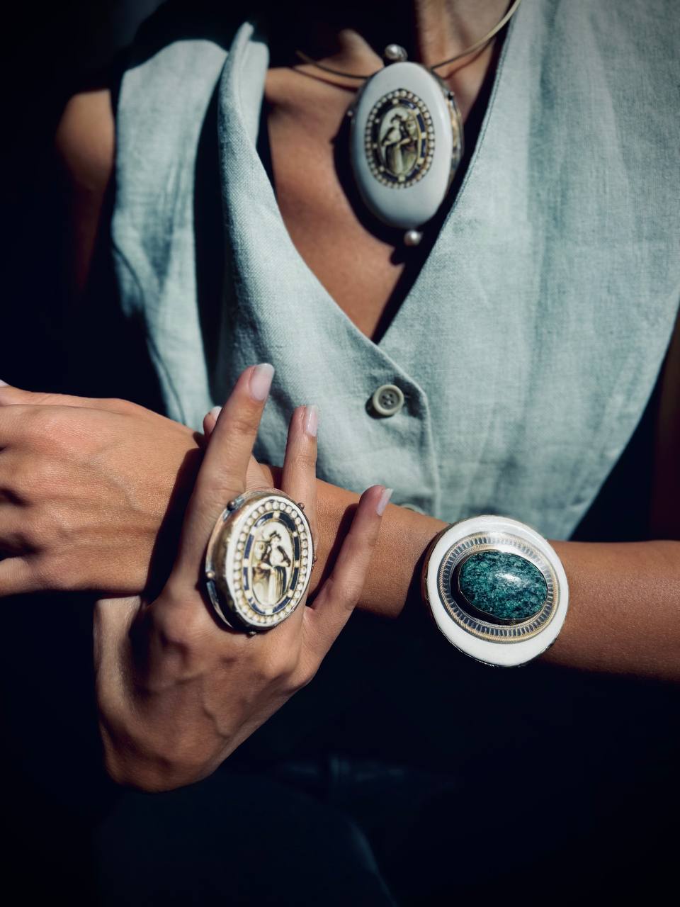 Queen Gertrude Collection Ring - Image 1